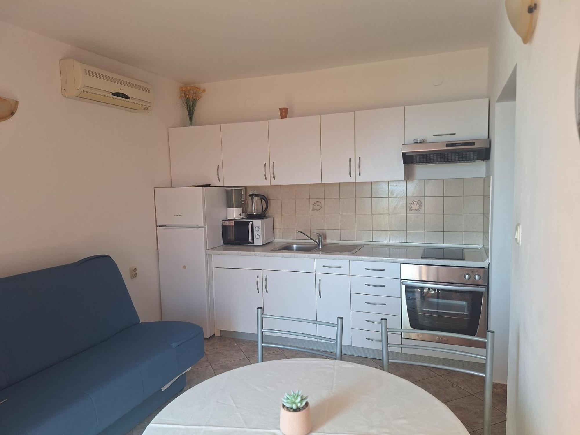 Jelena Apartment Rab Town